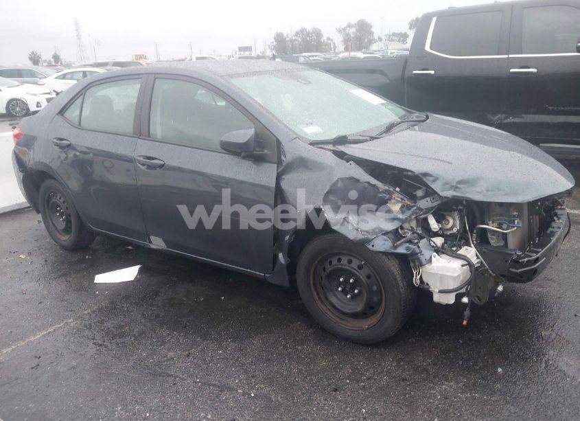 2018 Toyota Corolla LE (VIN 2T1BURHE1JC051841) main photo