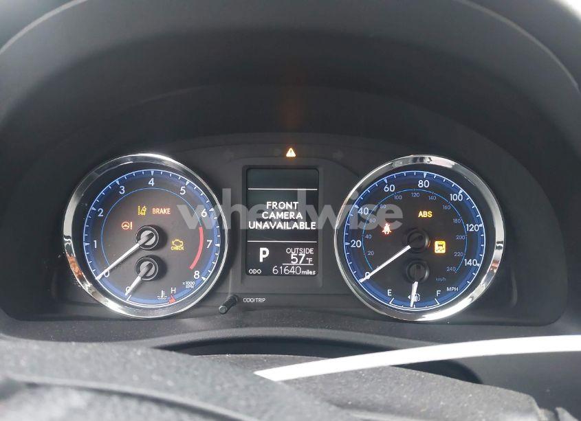 Photo 7 of 2018 Toyota Corolla LE (VIN 2T1BURHE1JC051841)