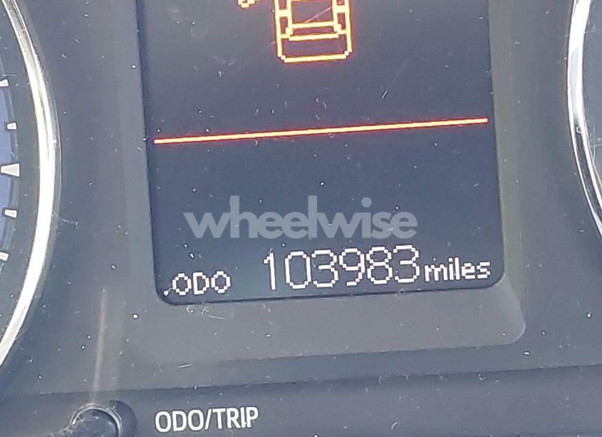 Photo 15 of 2018 Toyota Corolla LE (VIN 2T1BURHE1JC054691)