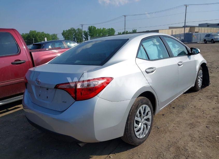 Photo 4 of 2018 Toyota Corolla LE (VIN 2T1BURHE1JC054691)