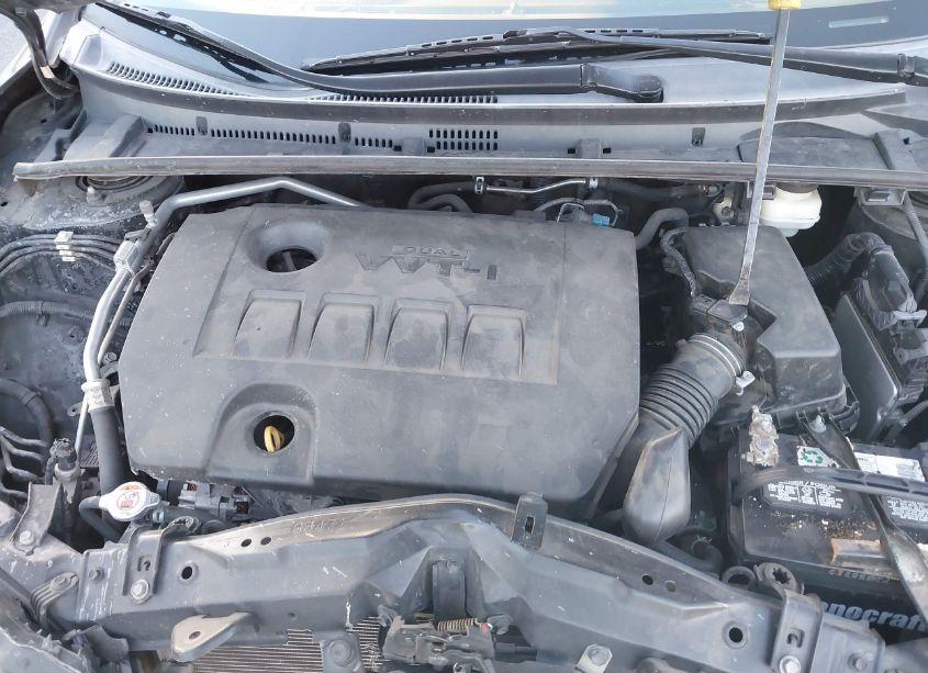 Photo 10 of 2018 Toyota Corolla LE (VIN 2T1BURHE1JC055288)