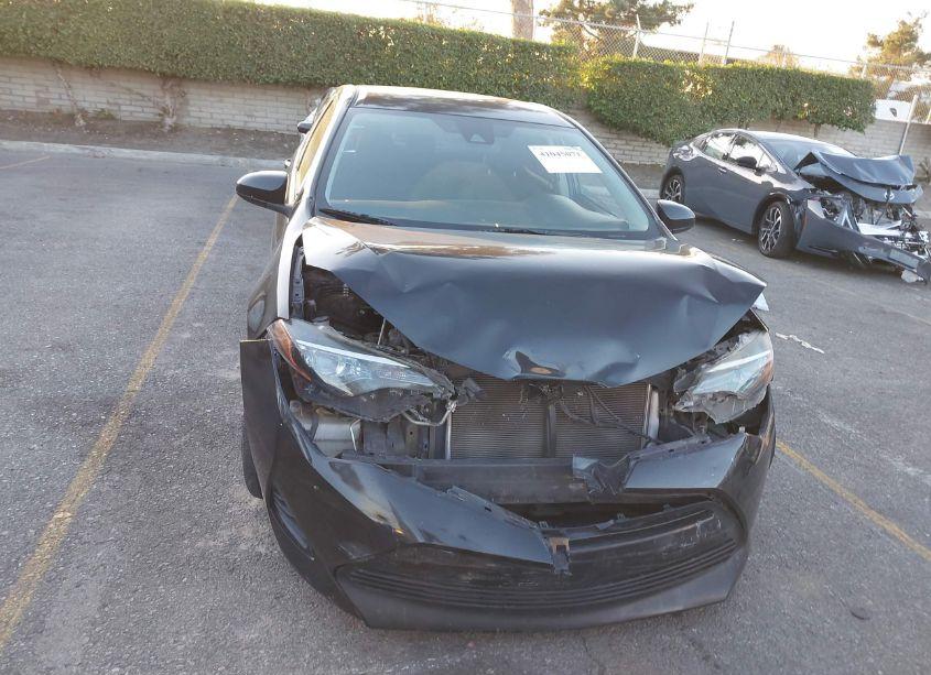 Photo 12 of 2018 Toyota Corolla LE (VIN 2T1BURHE1JC055288)