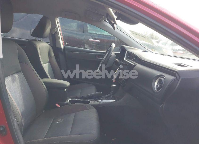 Photo 5 of 2018 Toyota Corolla LE (VIN 2T1BURHE1JC055615)