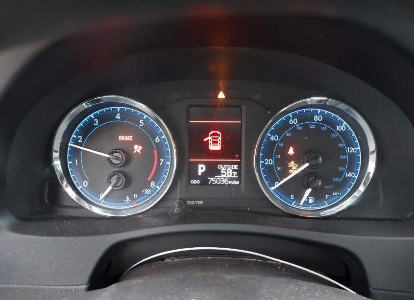 Photo 7 of 2018 Toyota Corolla LE (VIN 2T1BURHE1JC057591)