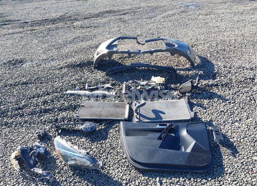 Photo 12 of 2018 Toyota Corolla LE (VIN 2T1BURHE1JC066355)