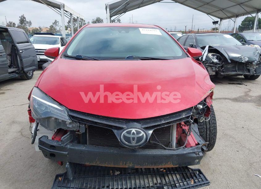 Photo 13 of 2018 Toyota Corolla LE (VIN 2T1BURHE1JC068106)