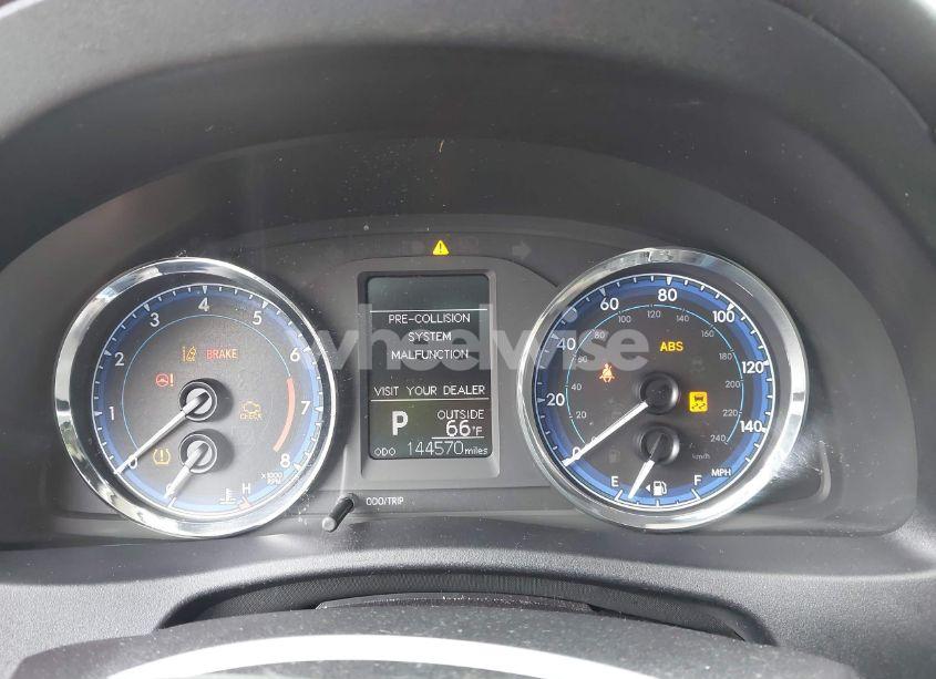 Photo 7 of 2018 Toyota Corolla LE (VIN 2T1BURHE1JC068106)