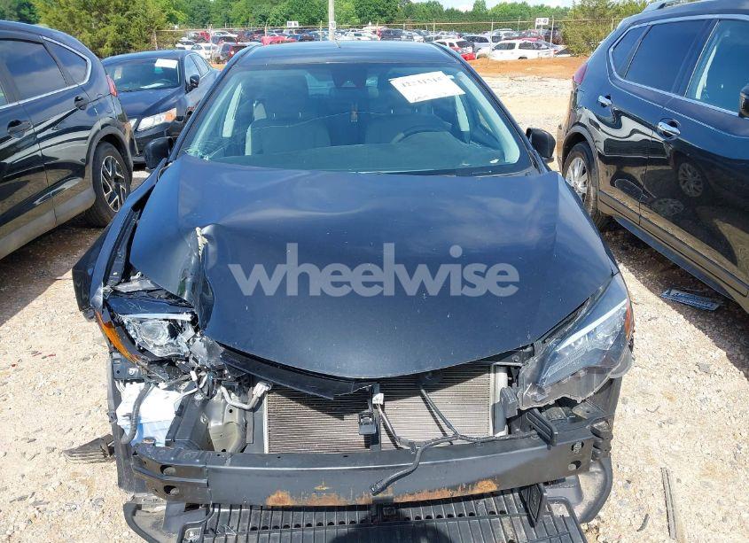 Photo 12 of 2018 Toyota Corolla LE (VIN 2T1BURHE1JC082619)