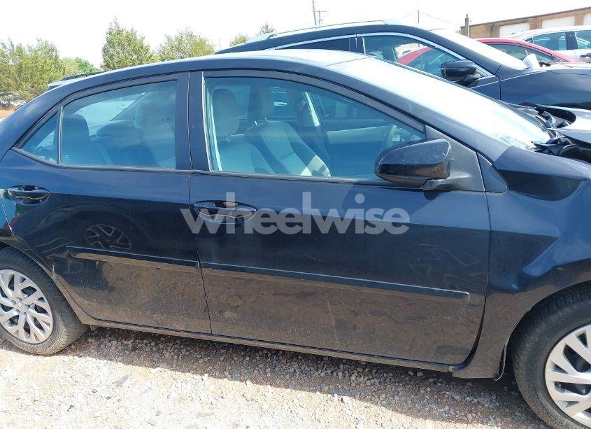 Photo 13 of 2018 Toyota Corolla LE (VIN 2T1BURHE1JC082619)