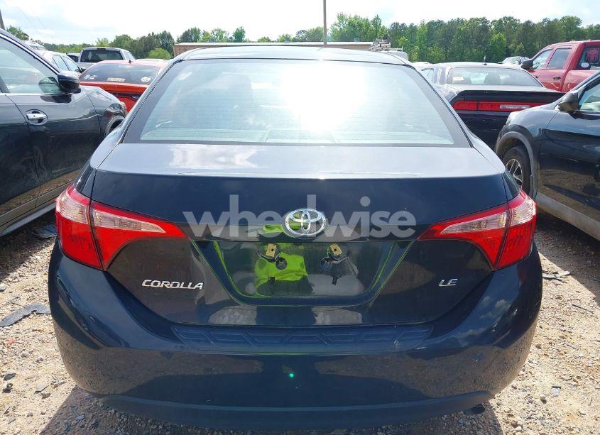 Photo 16 of 2018 Toyota Corolla LE (VIN 2T1BURHE1JC082619)
