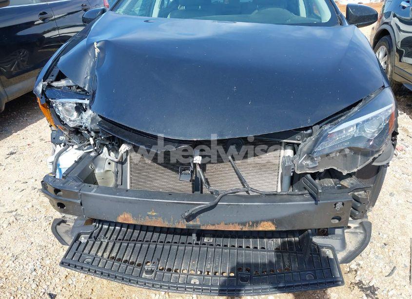 Photo 6 of 2018 Toyota Corolla LE (VIN 2T1BURHE1JC082619)