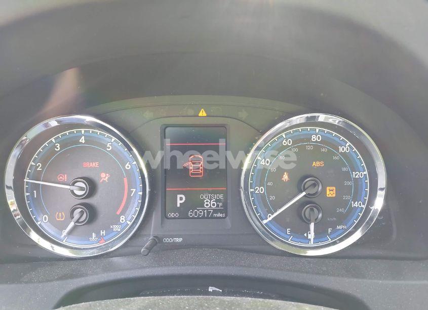 Photo 7 of 2018 Toyota Corolla LE (VIN 2T1BURHE1JC082619)