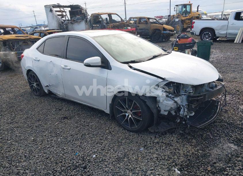 2018 Toyota Corolla XSE (VIN 2T1BURHE1JC112301) main photo