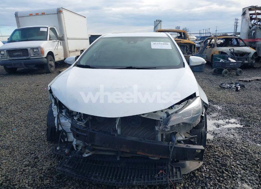 Photo 13 of 2018 Toyota Corolla XSE (VIN 2T1BURHE1JC112301)