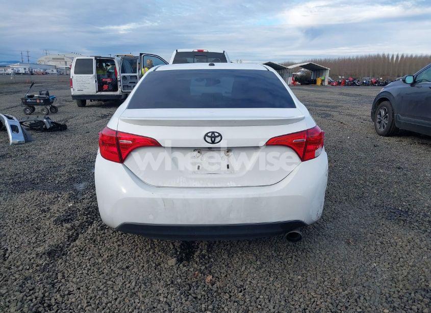 Photo 17 of 2018 Toyota Corolla XSE (VIN 2T1BURHE1JC112301)