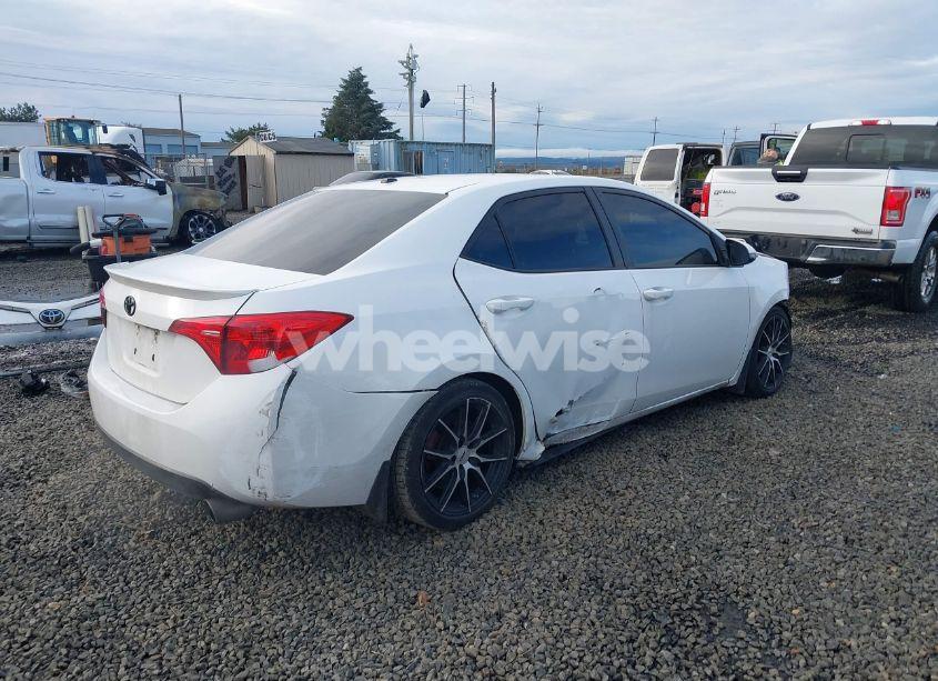 Photo 4 of 2018 Toyota Corolla XSE (VIN 2T1BURHE1JC112301)