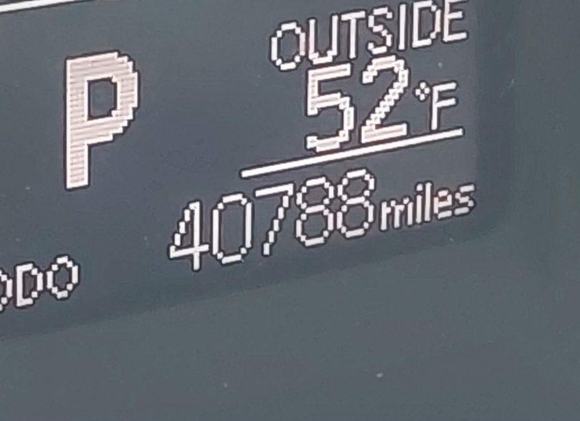 Photo 15 of 2018 Toyota Corolla LE (VIN 2T1BURHE1JC114890)