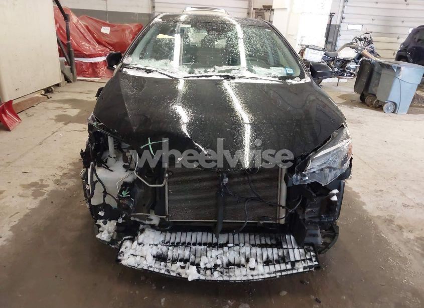 Photo 12 of 2018 Toyota Corolla LE (VIN 2T1BURHE1JC118485)