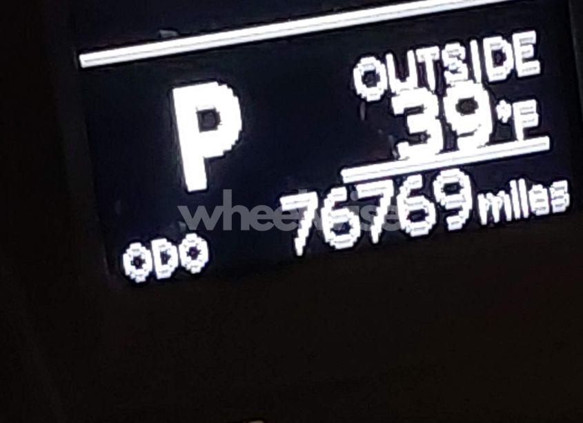 Photo 15 of 2018 Toyota Corolla LE (VIN 2T1BURHE1JC118485)