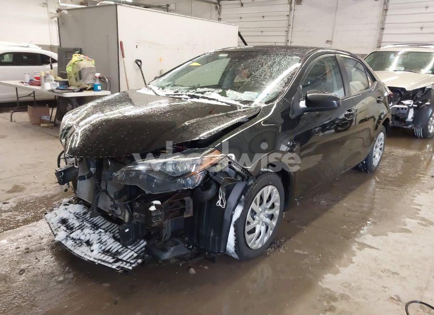 Photo 2 of 2018 Toyota Corolla LE (VIN 2T1BURHE1JC118485)