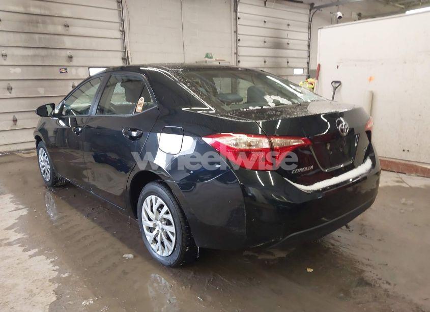 Photo 3 of 2018 Toyota Corolla LE (VIN 2T1BURHE1JC118485)