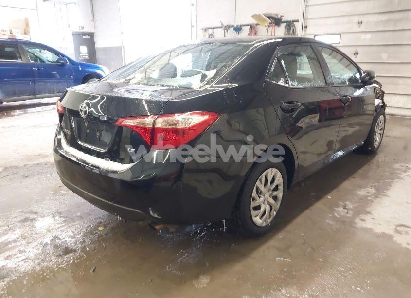 Photo 4 of 2018 Toyota Corolla LE (VIN 2T1BURHE1JC118485)