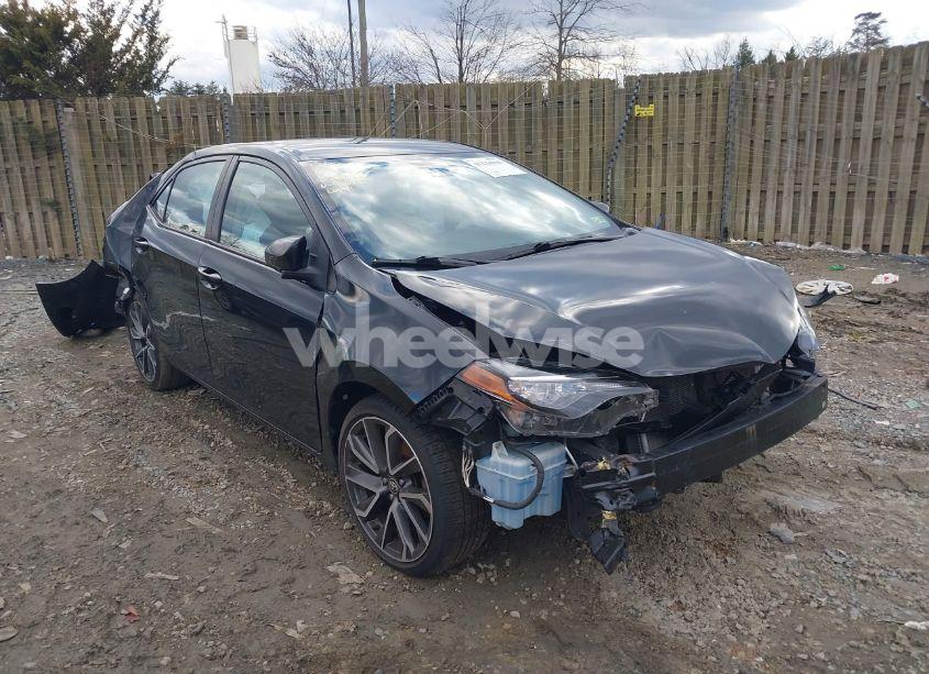 2018 Toyota Corolla LE (VIN 2T1BURHE1JC966995) main photo