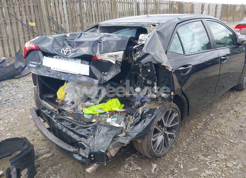 Photo 6 of 2018 Toyota Corolla LE (VIN 2T1BURHE1JC966995)