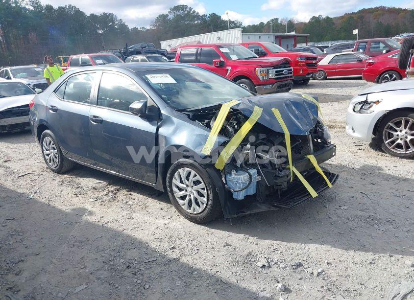 2019 Toyota Corolla LE (VIN 2T1BURHE1KC151102) main photo