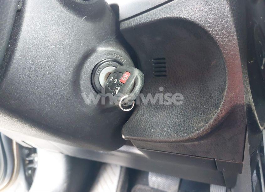 Photo 11 of 2019 Toyota Corolla LE (VIN 2T1BURHE1KC151102)