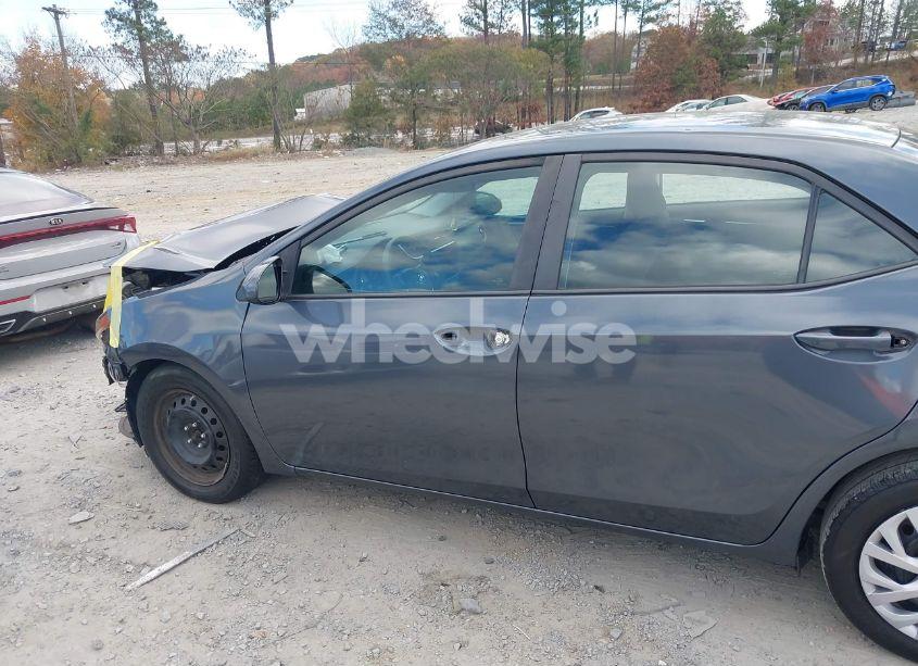 Photo 14 of 2019 Toyota Corolla LE (VIN 2T1BURHE1KC151102)