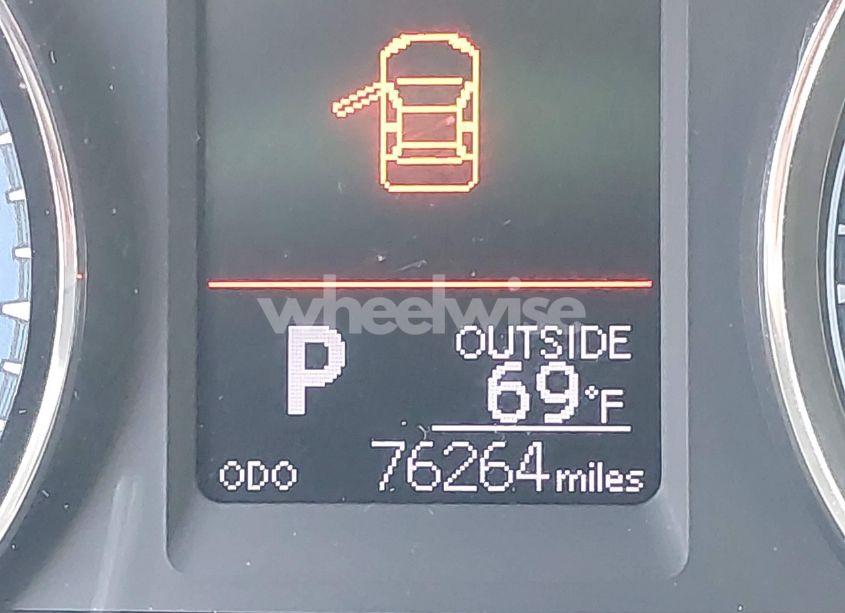 Photo 15 of 2019 Toyota Corolla LE (VIN 2T1BURHE1KC151102)