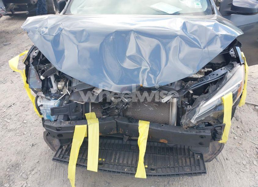 Photo 6 of 2019 Toyota Corolla LE (VIN 2T1BURHE1KC151102)