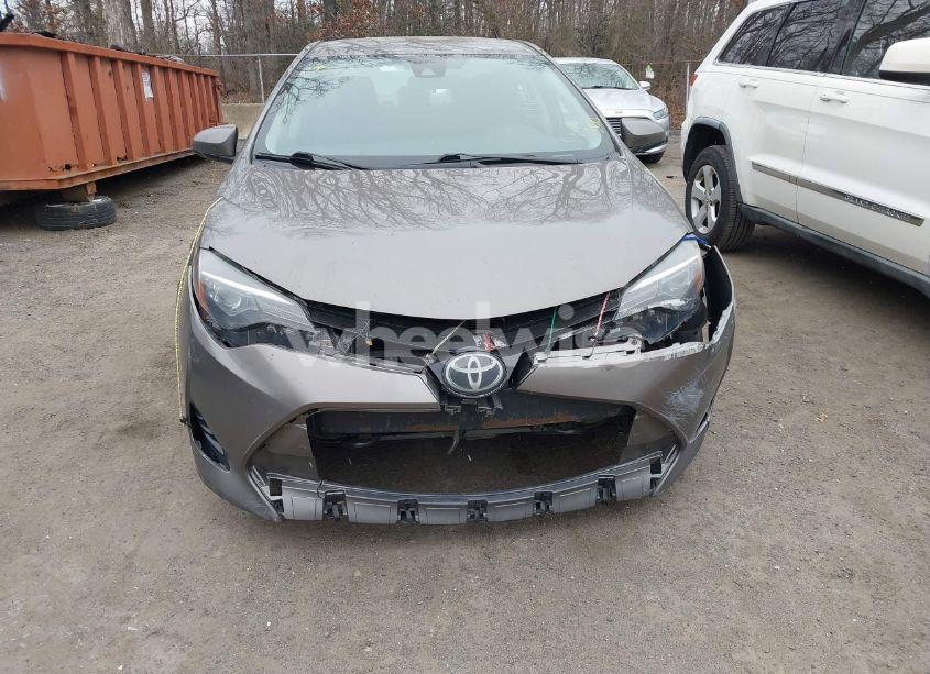 Photo 12 of 2019 Toyota Corolla LE (VIN 2T1BURHE1KC153948)