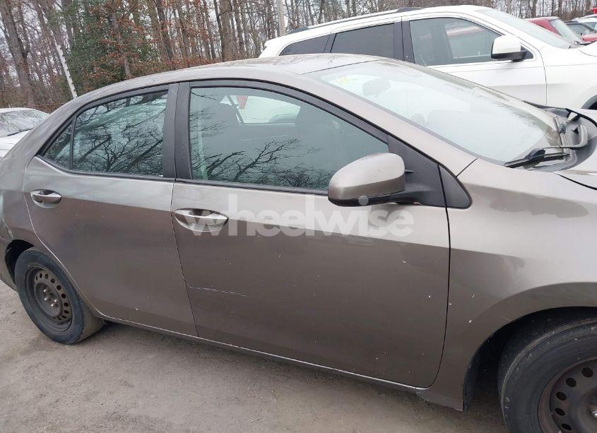 Photo 13 of 2019 Toyota Corolla LE (VIN 2T1BURHE1KC153948)