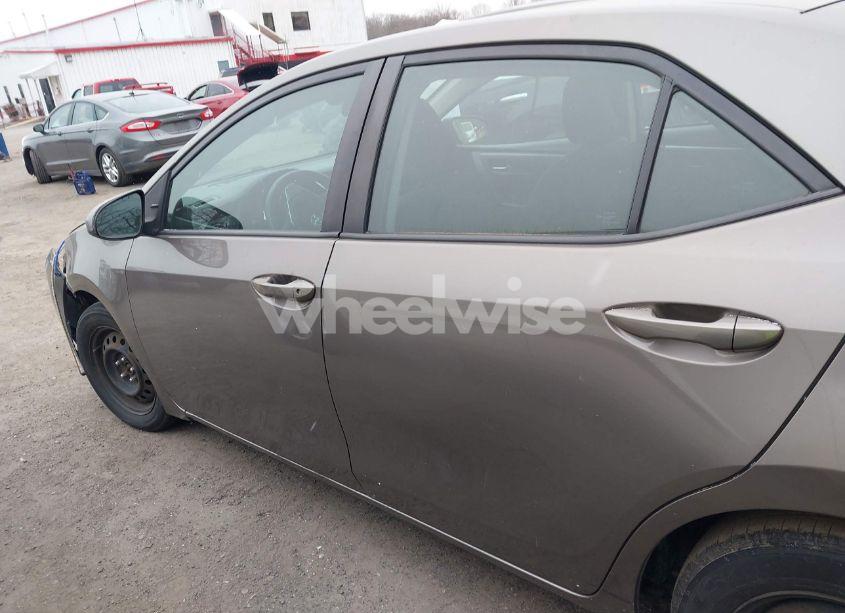 Photo 14 of 2019 Toyota Corolla LE (VIN 2T1BURHE1KC153948)