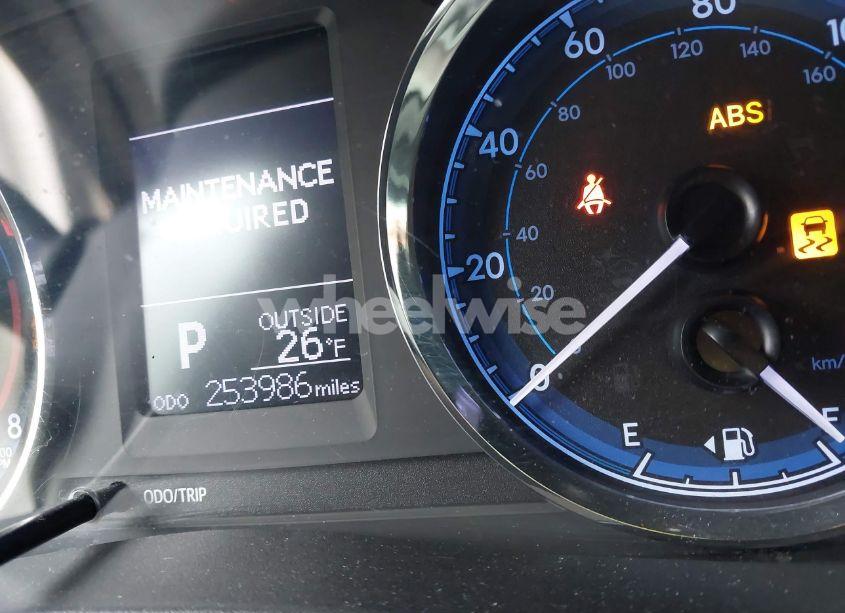 Photo 15 of 2019 Toyota Corolla LE (VIN 2T1BURHE1KC153948)