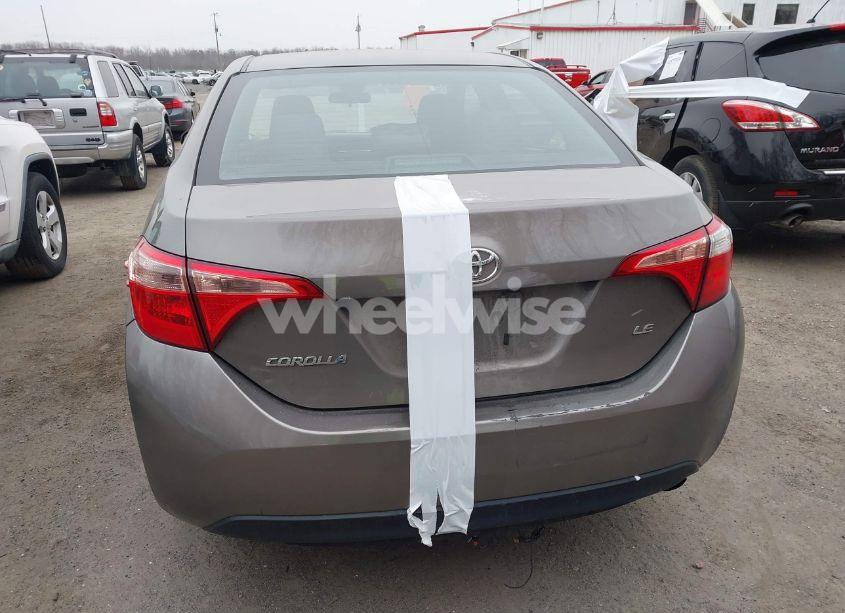 Photo 16 of 2019 Toyota Corolla LE (VIN 2T1BURHE1KC153948)