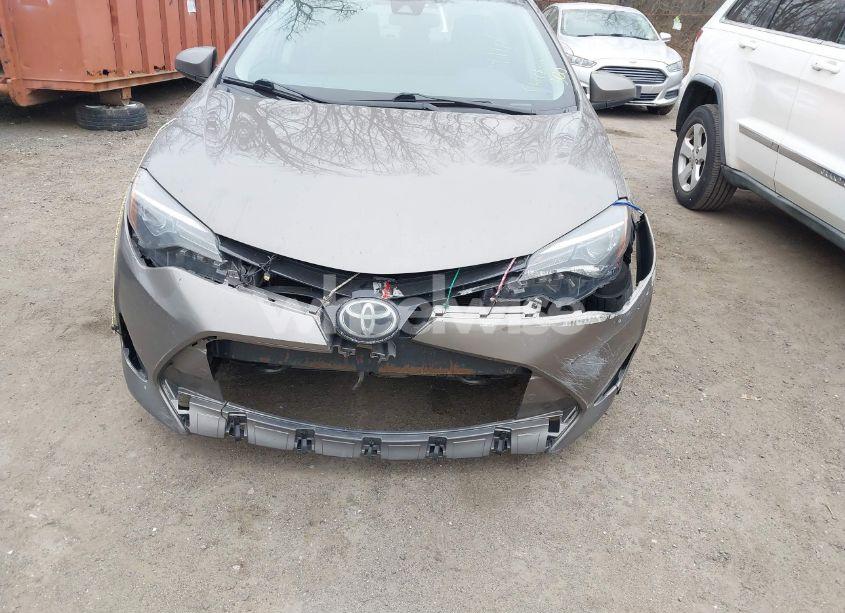 Photo 6 of 2019 Toyota Corolla LE (VIN 2T1BURHE1KC153948)