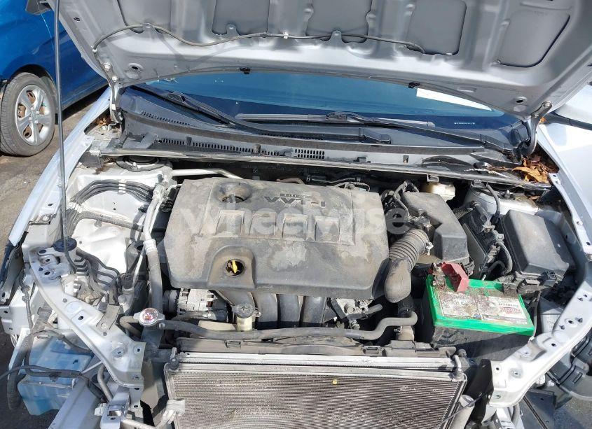 Photo 10 of 2019 Toyota Corolla LE (VIN 2T1BURHE1KC156154)