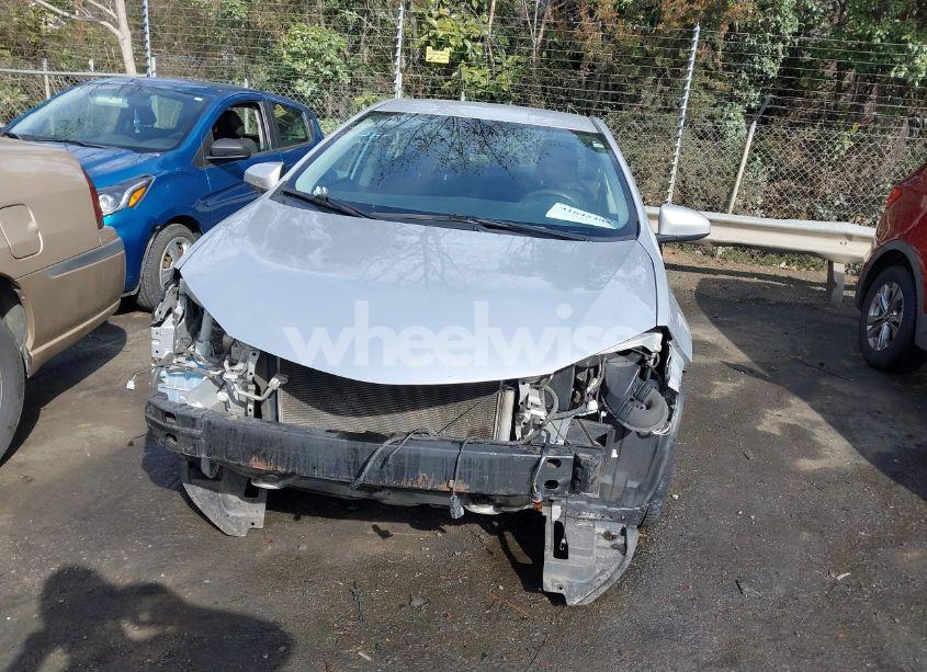 Photo 12 of 2019 Toyota Corolla LE (VIN 2T1BURHE1KC156154)