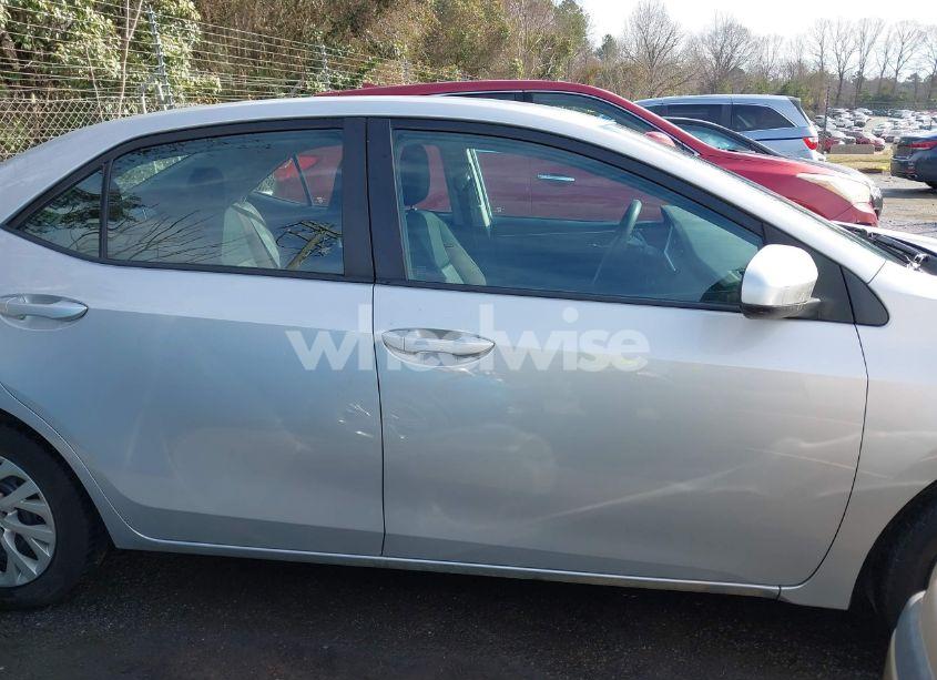 Photo 13 of 2019 Toyota Corolla LE (VIN 2T1BURHE1KC156154)