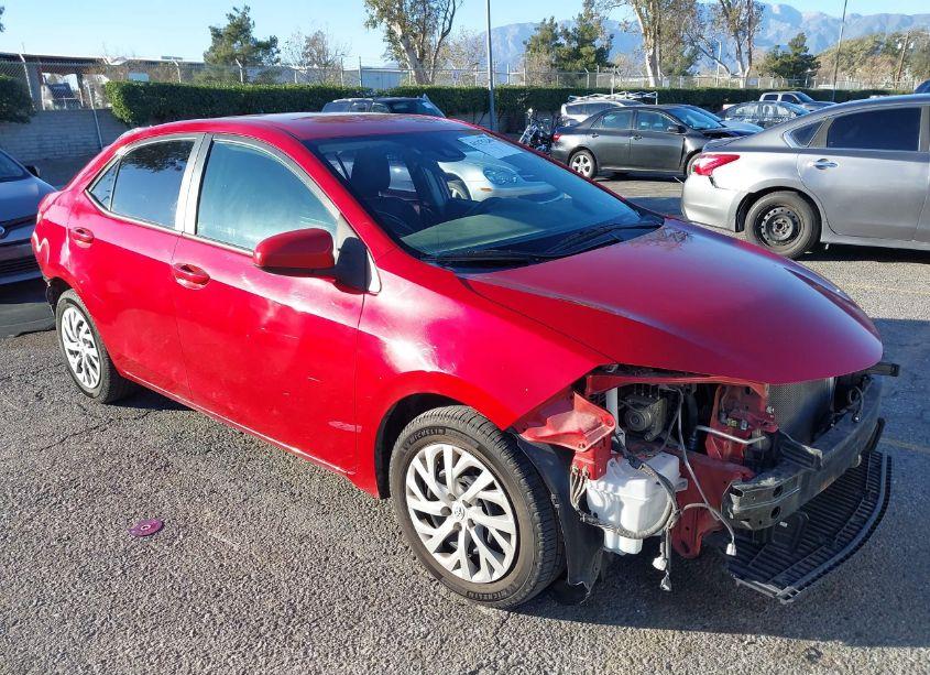 2019 Toyota Corolla LE (VIN 2T1BURHE1KC164741) main photo