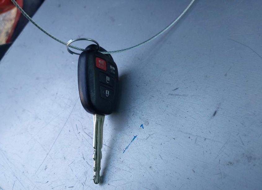 Photo 11 of 2019 Toyota Corolla LE (VIN 2T1BURHE1KC164741)