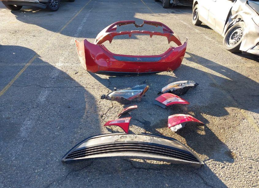 Photo 12 of 2019 Toyota Corolla LE (VIN 2T1BURHE1KC164741)