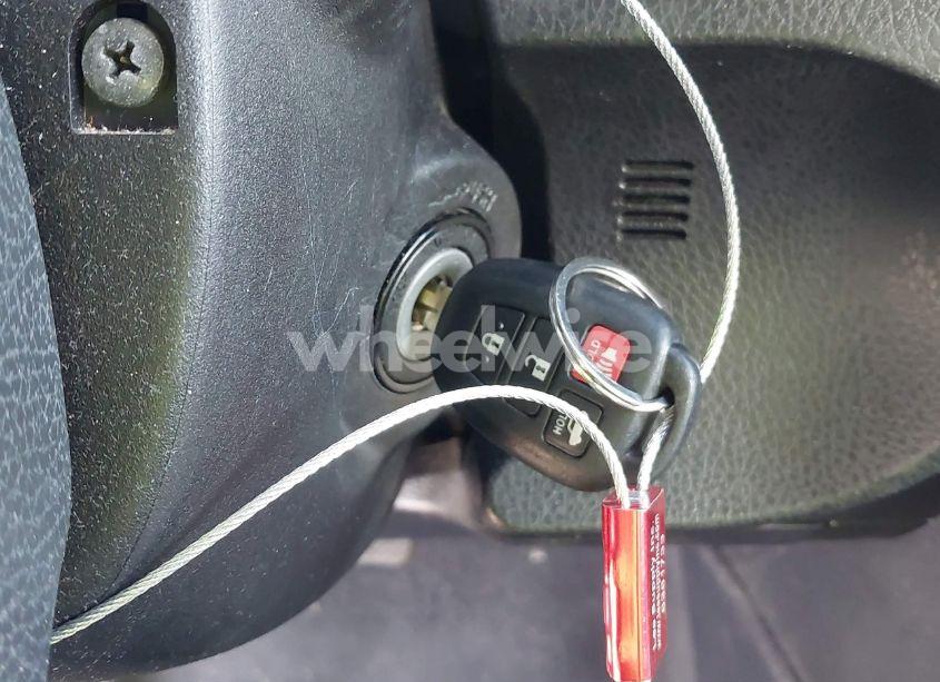 Photo 11 of 2019 Toyota Corolla LE (VIN 2T1BURHE1KC194709)