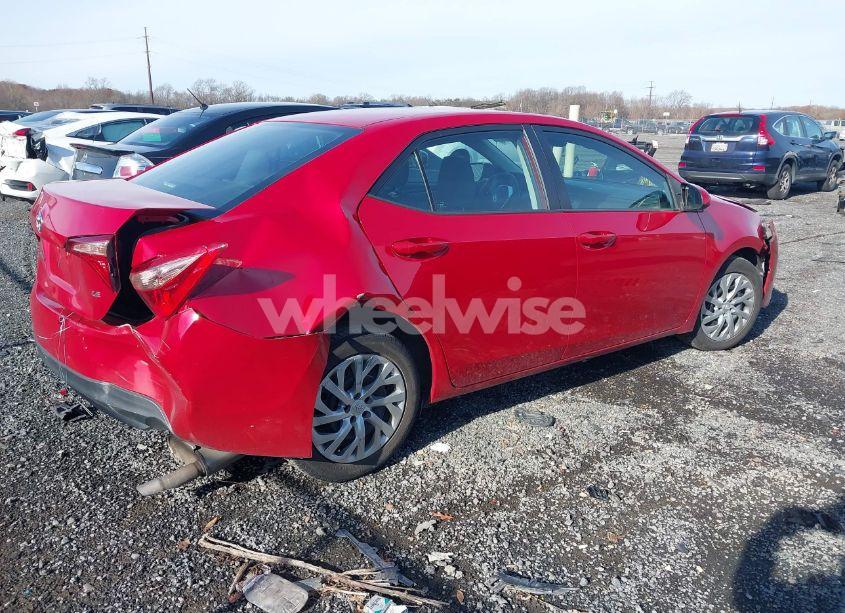 Photo 4 of 2019 Toyota Corolla LE (VIN 2T1BURHE1KC194709)
