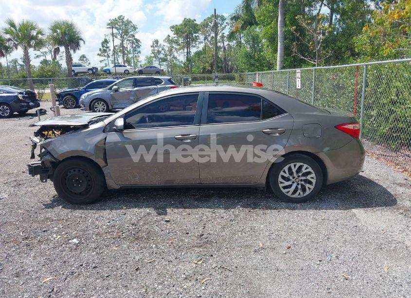 Photo 14 of 2019 Toyota Corolla LE (VIN 2T1BURHE1KC198355)