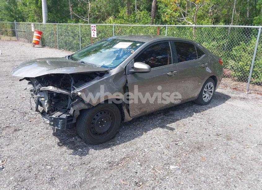 Photo 2 of 2019 Toyota Corolla LE (VIN 2T1BURHE1KC198355)