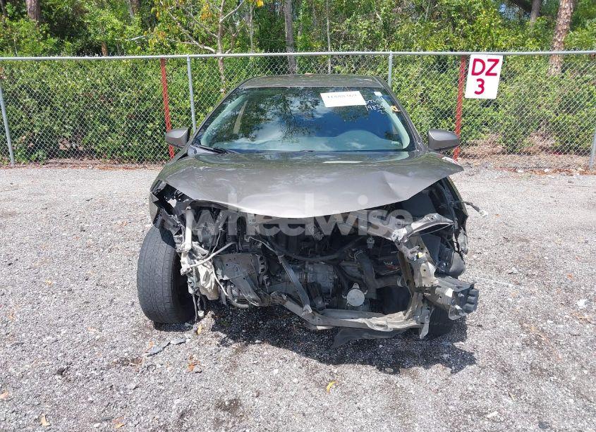 Photo 6 of 2019 Toyota Corolla LE (VIN 2T1BURHE1KC198355)